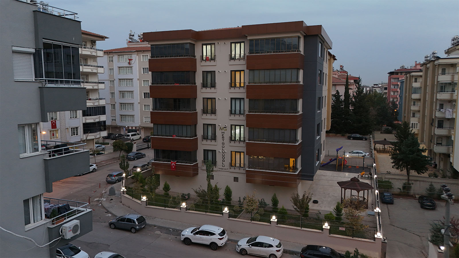 Yiğit Güllüoğlu Apartmanı