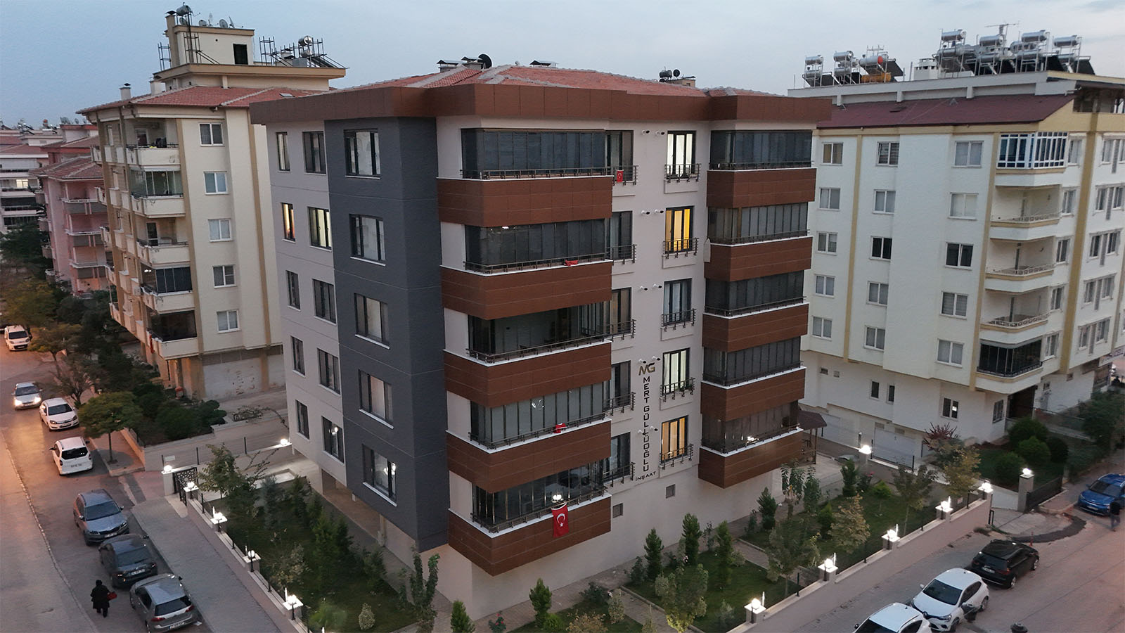Yiğit Güllüoğlu Apartmanı
